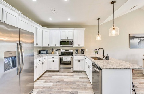 Dothan House | Modern & Private Retreat Near Historic Downtown!