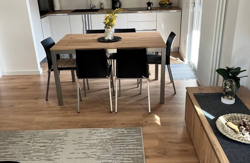 Auronzo di Cadore Apartment | Modern renovated vacation apartment in Auronzo di Cadore with lake view & two balconies