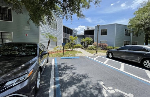 Ventura Condo | Modern Resort-Style Stay