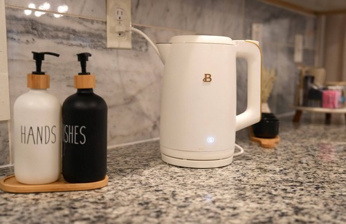 Gresham Park House | Modern-Retreat-Attlanta house/4bedrooms/petfriendly