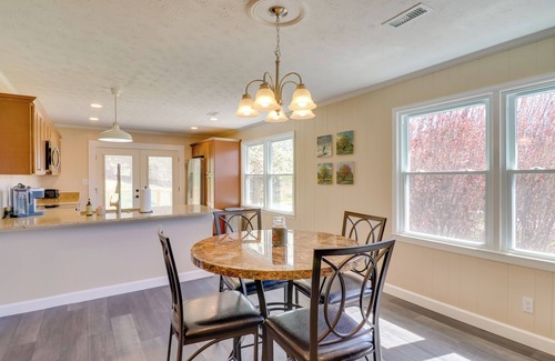 Canton Apartment | Modern Retreat Near Smoky Mtns & Asheville!