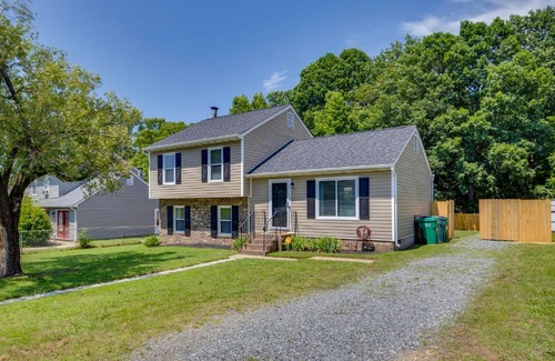 Montrose House | Modern Richmond Home with Deck, Close to Downtown!