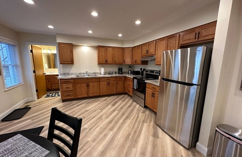 Bay City Apartment | Modern Riverbend Suites - 2BR