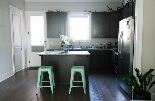 Historic Downtown Savannah House | Modern Room Few Blocks from Forsyth Park and SCAD