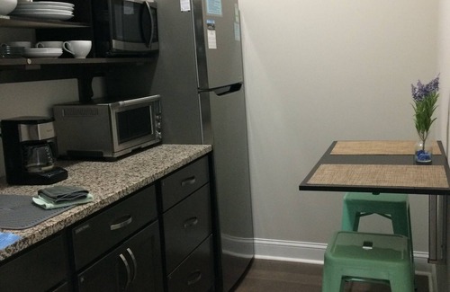 Historic Downtown Savannah House | Modern Room Few Blocks from Forsyth Park and SCAD