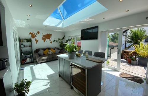 Fairwater House | Modern Room in Cardiff, Wales