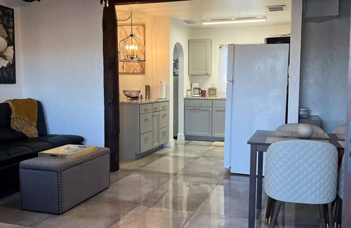 Los Griegos House | Modern Rustic North Valley Casita!