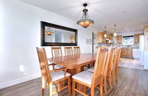 Snow Pine Estates Ski Chalet | Modern, Rustic & Spacious Chalet, Views, Hot Tub