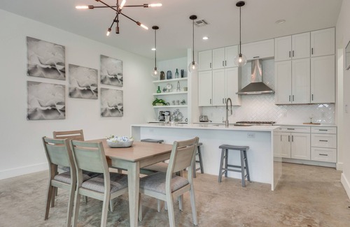 Southtown House | Modern San Antonio Vacation Rental w/Rooftop Deck