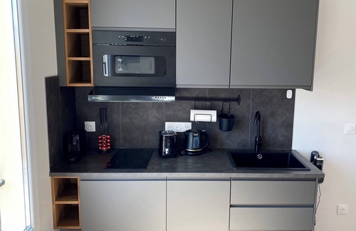 Cap d'Ail Apartment | 🏁 Modern Sea-View Flat – A/C, High-Speed Wi-Fi – 15 min walk from Monaco GP F1
