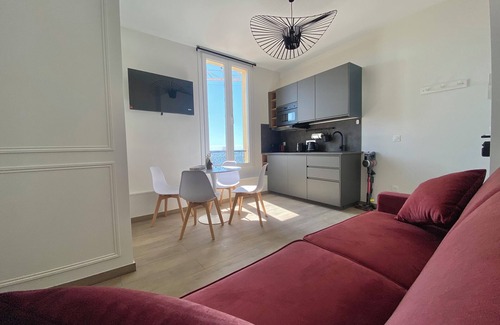 Cap d'Ail Apartment | 🏁 Modern Sea-View Flat – A/C, High-Speed Wi-Fi – 15 min walk from Monaco GP F1