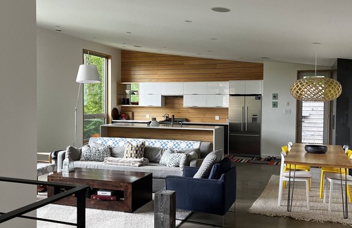 Montgomery Center Cottage | Modern & secluded Vermont family home - Montgomery,VT/Jay Peak area