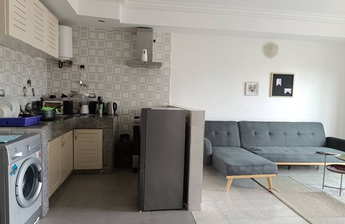 Angre Apartment | Modern, secure apartment with air conditioning, Wi-Fi, fully equipped kitchen and Netflix TV