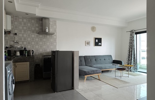 Angre Apartment | Modern, secure apartment with air conditioning, Wi-Fi, fully equipped kitchen and Netflix TV