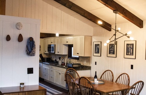 Winhall House | Modern Ski Chalet 10 mins from Stratton & Bromley