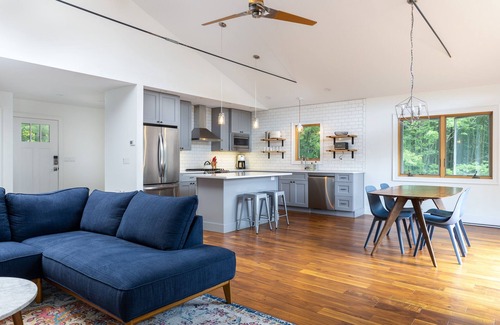 East Jewett House | Modern Ski-Home in the Mountains with Views