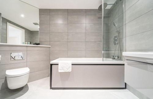 Barnt Green Apartment | Modern Solihull Studio Apartment with Free Parking & Kitchen