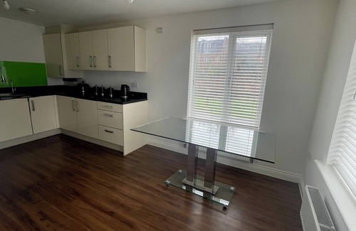Dartford House | Modern & Spacious 3-Bedroom Home in Dartford – Ideal for Families & Contractors