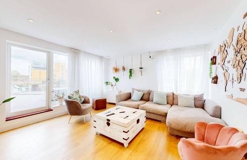 Camberwell Green House | Modern & spacious 4 bed house in the City Centre.