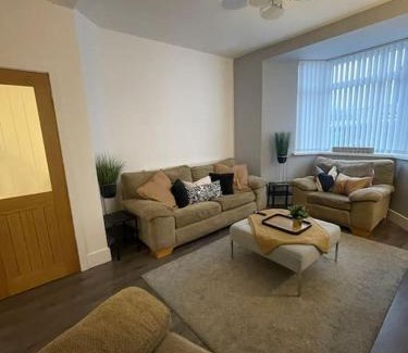 Aberdare House | Modern, spacious and Central Location