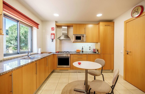 Montechoro Condo | Modern & Spacious Flat with Pool close to Oura