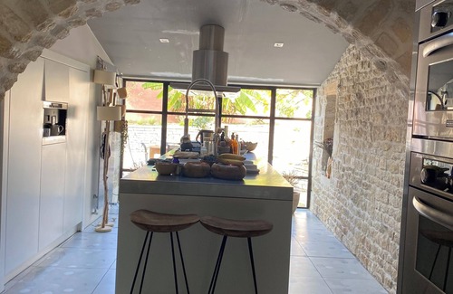Thaire Villa | Modern, spacious spa villa in the countryside with pool