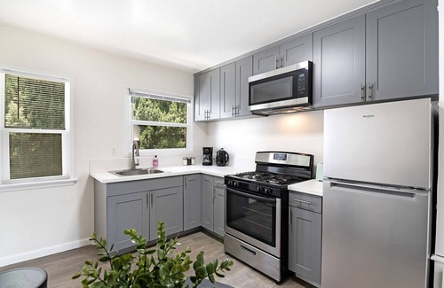 The Flats Apartment | Modern Studio Apartment in Prime Location