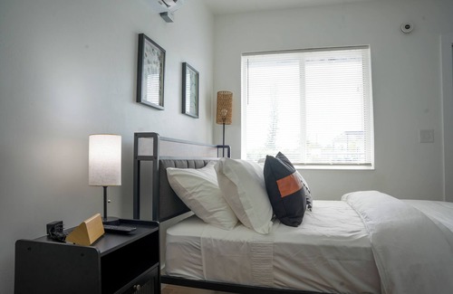 Old Northwood Historic District Hotel | Modern Studio Near Downtown