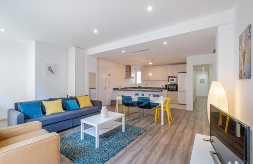 Jesus Apartment | Modern, Stylish Apartment with balcony