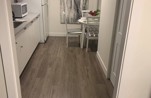 Burnaby House | Modern, stylish, bright and peaceful 2 Bedroom New Suite. Fully licensed