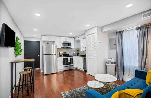 Center City West Condo | Modern, Stylish Center City 1/1 Perfect Location!
