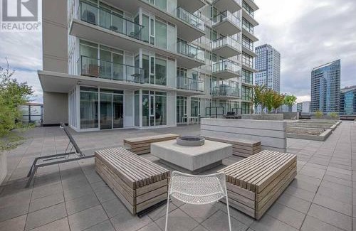 Victoria Park Apartment | Modern Suite Calgary Downtown 5 min walk Stampede