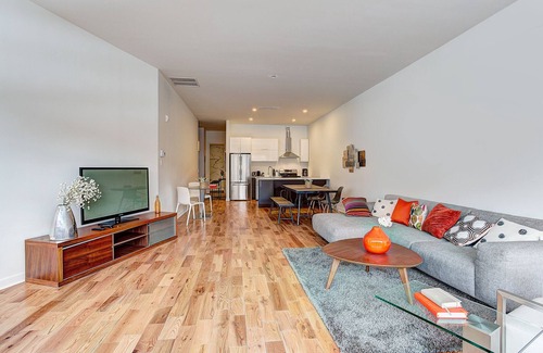 Cote-Des-Neiges—Notre-Dame-De-Grace Condo | Modern Suites NDG