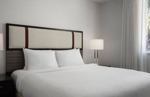Surfside House | Modern Surfside Studio | Pool, Gym, Breakfast & Steps from the Ocean - 2 Units