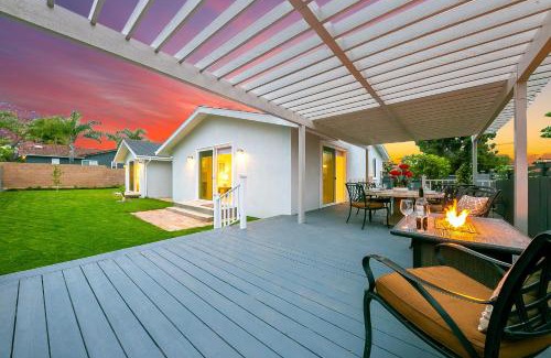 Olde Carlsbad House | Modern Tamarack Cottage