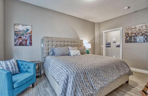 Old Town North House | Modern Townhome near Old Town, Breweries, & River!