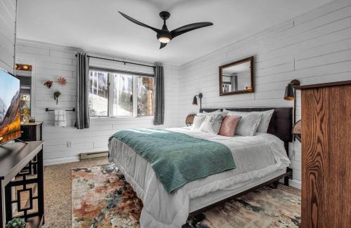 Ellicottville House | Modern Townhome with Decks Fireplace & Mountain Views