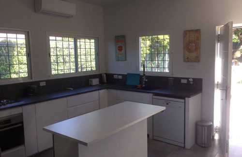 Saint Andrew House | Modern Townhouse, 2 bedrooms. Kingston