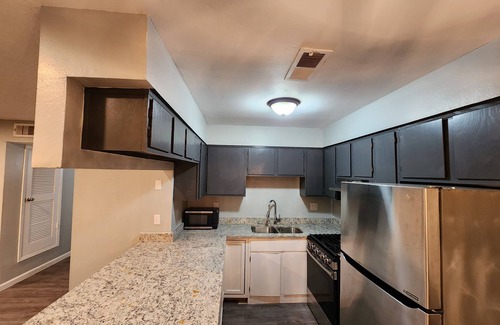 Biggs Field House | Modern Townhouse in El Paso East