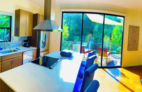 La Veta House | Modern Tranquil River Home w/Hot Tub