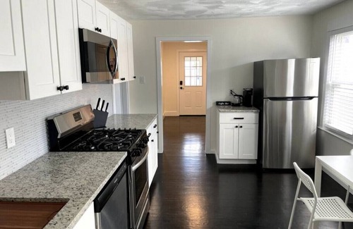 Stoneham Condo | Modern Two Bedroom Condo - Near Boston
