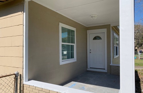 Texas City House | Modern Two Bedroom House near Galveston. Perfect for fishing, shopping, family.