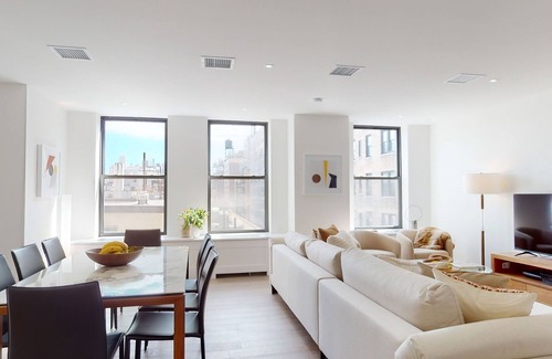 Upper West Side Apartment | Modern UWS Two-Bedroom Apartment with Amenities