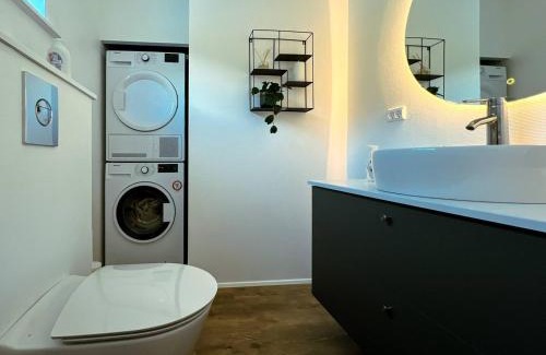 Frodba House | Modern Vacation Home With Hot Tub