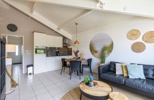 Callantsoog Apartment | Modern Vakantie Appartement Voor 2 Personen, Gelegen Tegenover de Strandopgang van Callantsoog
