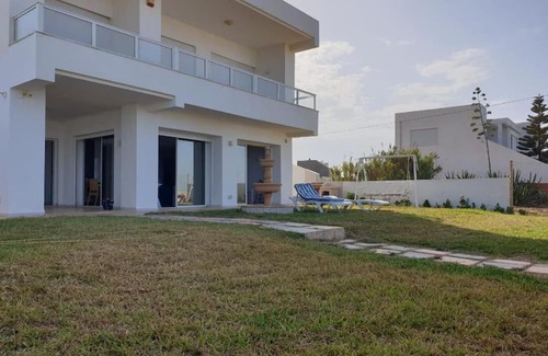 Dar Allouche House | Modern Villa Feet In The Water