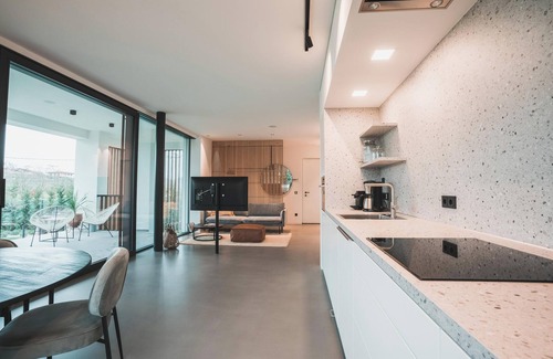 Bardolino House | Modern Villa "Montelino Boutiquehouse " with Pool, Wi-Fi, Air Conditioning & Terrace