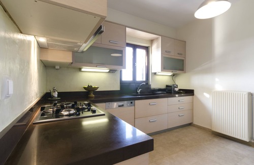 Anissaras Villa | Modern villa P&A close to the beach