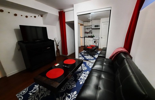 Niagara Falls House | Modern Vintage 🍁 Spacious Home w/Netflix mins to Clifton Hill, Falls & Casino