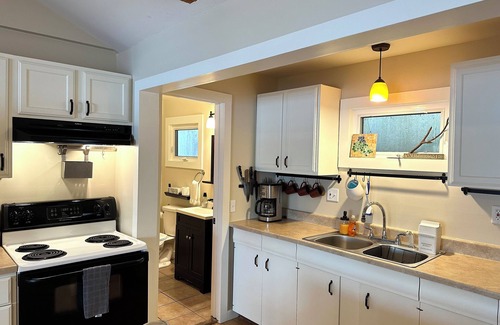 Town of Milo Cottage | Modern waterfront cottage on Keuka Lake - close to Penn Yan & Finger Lakes wine!